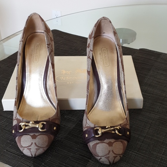 Coach - Picture 7 of 7